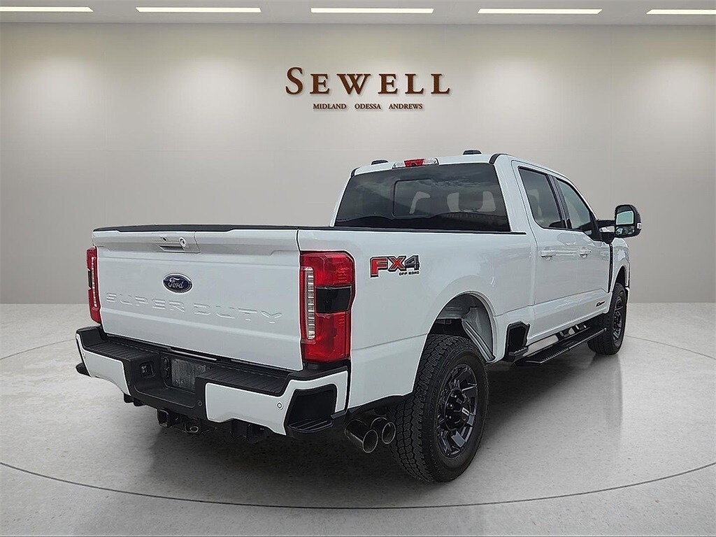 Used 2024 Ford F-250SD Lariat Truck