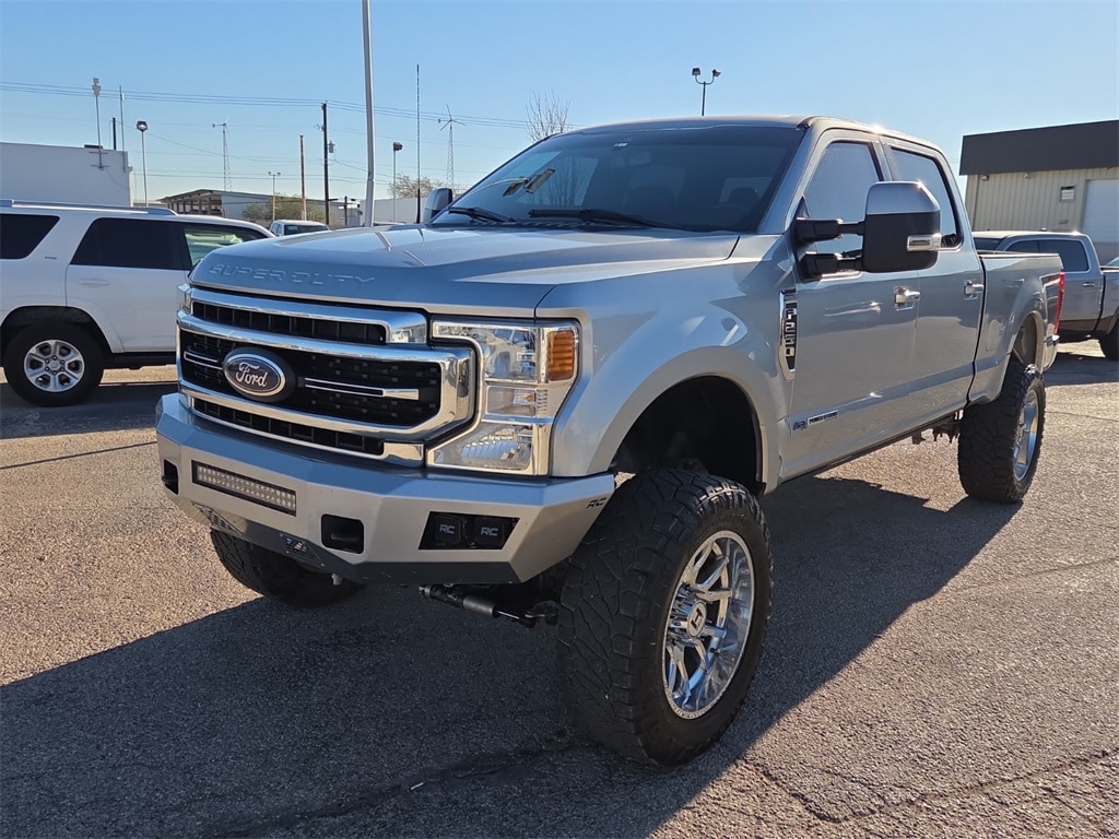 2022 Ford F-250 Super Duty Lariat's photo