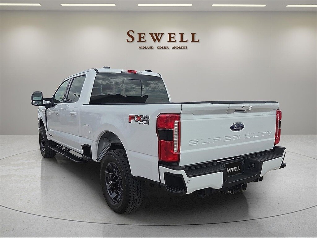 Used 2024 Ford F-250SD Lariat Truck