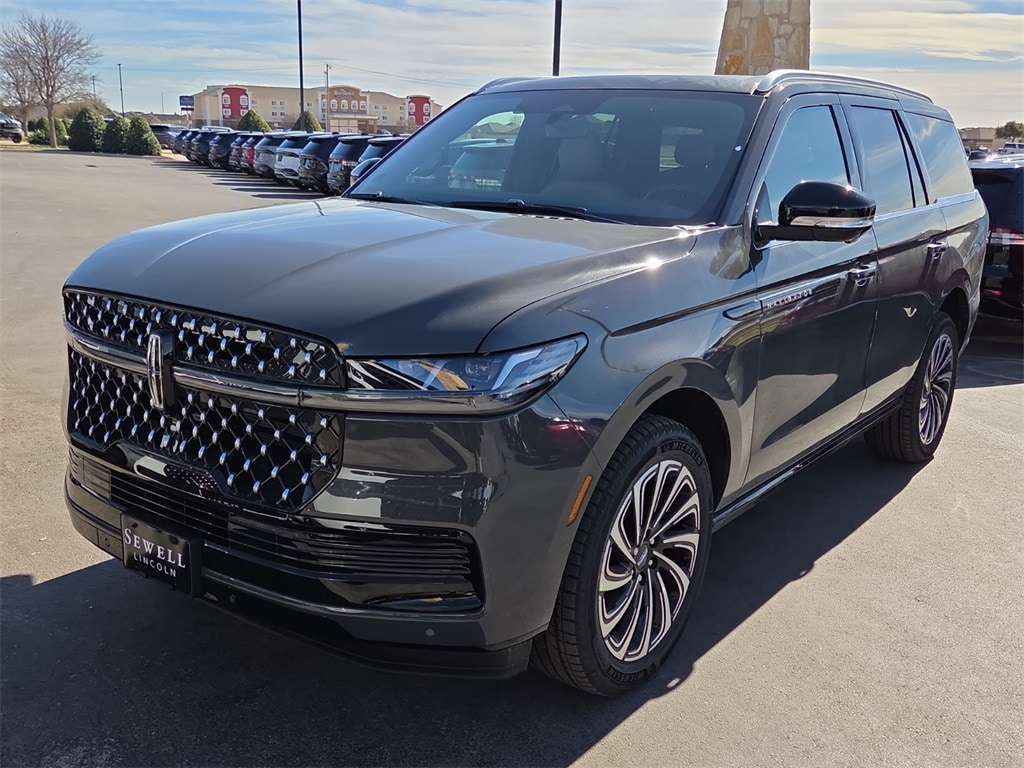 2026 Lincoln Navigator Black Label's photo