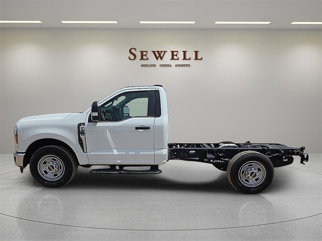 New 2024 Ford F-350SD XL Chassis