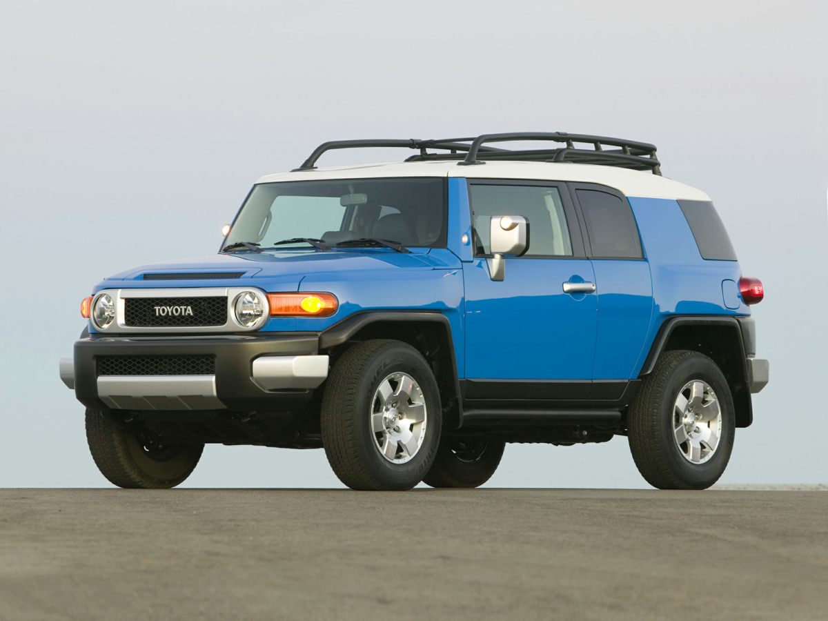 2011 Toyota FJ Cruiser Base's photo