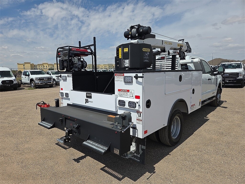 New 2025 Ford F-350SD XL Chassis