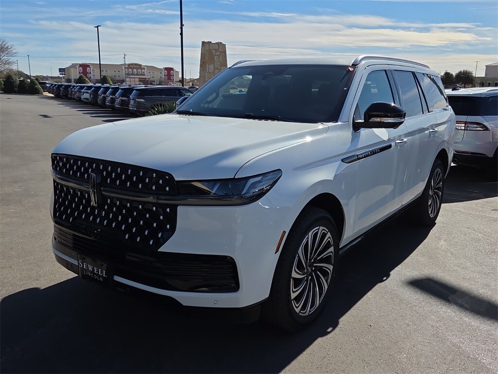 2025 Lincoln Navigator Black Label's photo