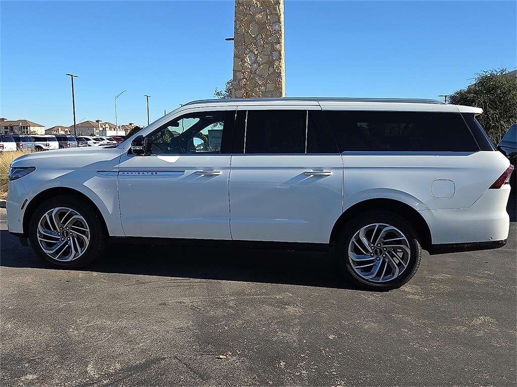 New 2025 Lincoln Navigator L Reserve SUV