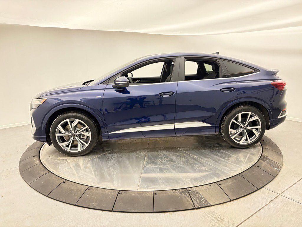 2025 Audi Q4 55 E-tron Prestige photo 2