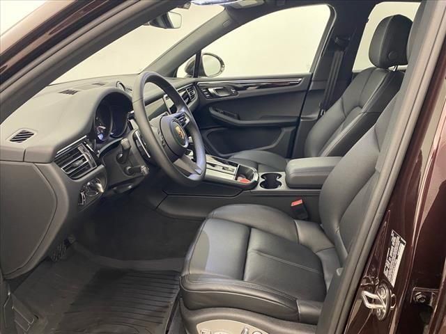 2024 Porsche Macan Base photo 4