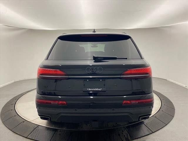 2025 Audi Q7 55 Premium Plus photo 2
