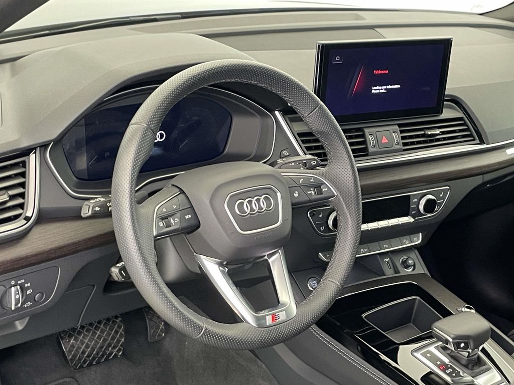 2024 Audi Q5 55 Premium Plus photo 3