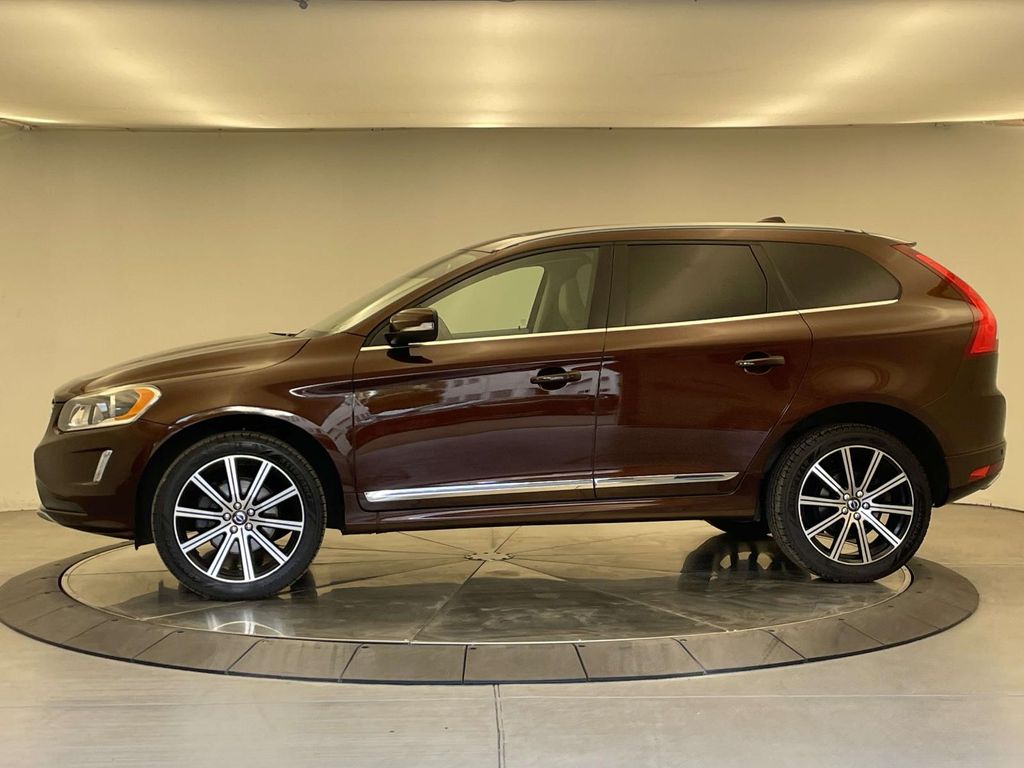 Used 2016 Volvo XC60 Premier with VIN YV4612RKXG2848552 for sale in Sewickley, PA