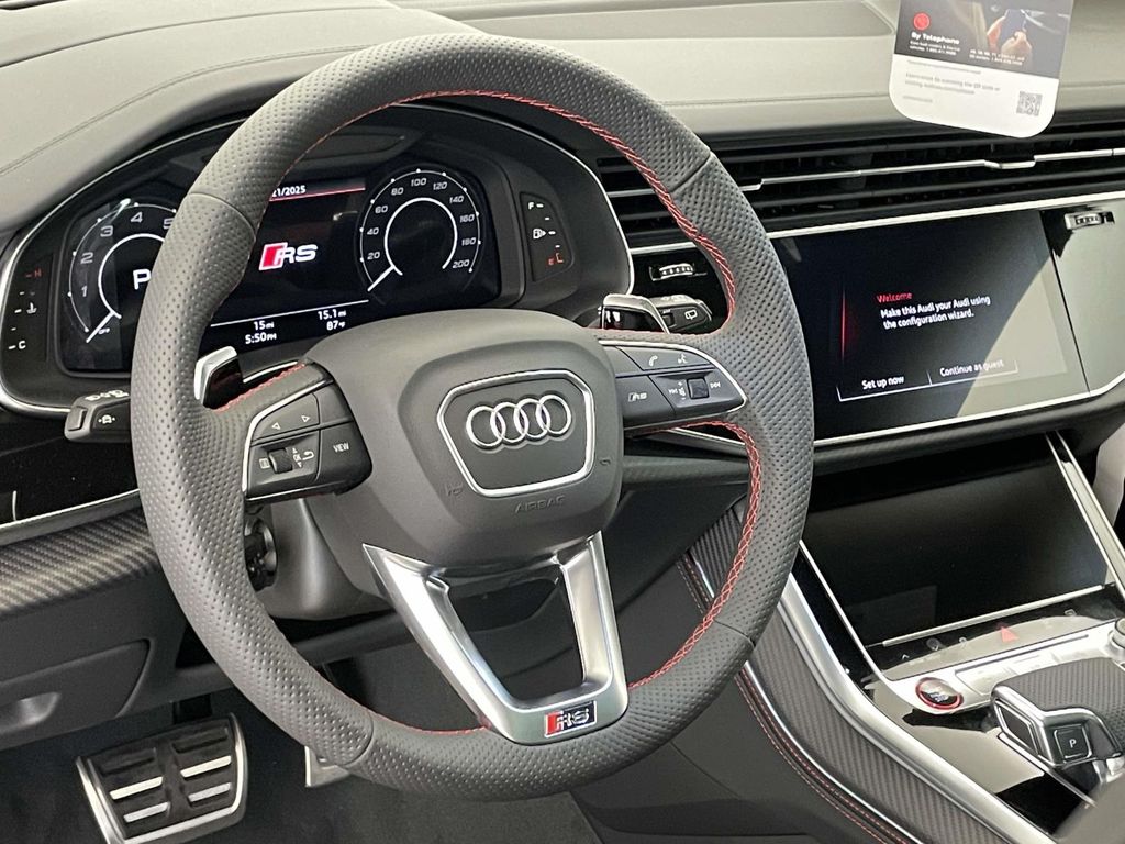 2025 Audi RS Q8 photo 4