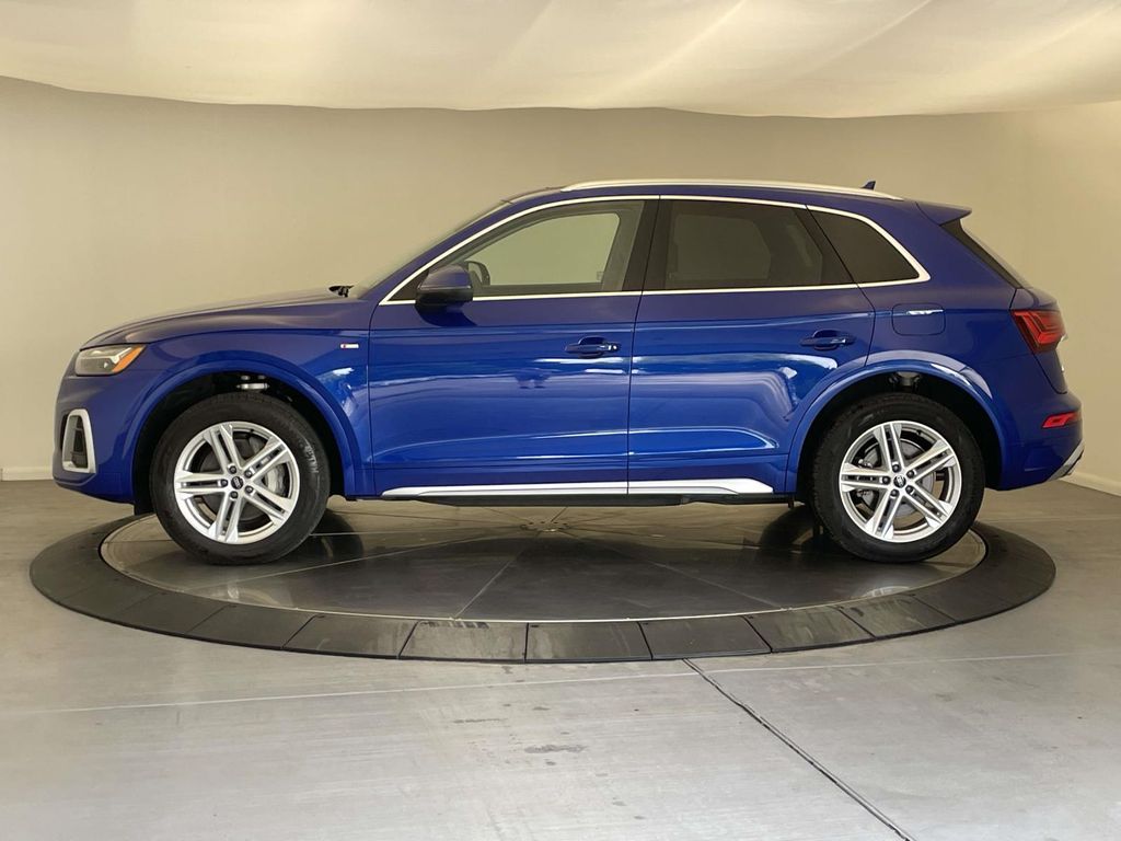 2024 Audi Q5 55 Premium Plus photo 2