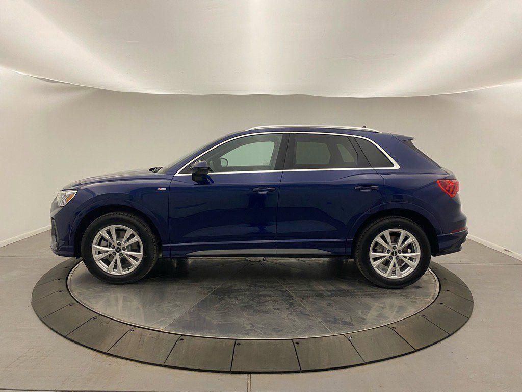 2025 Audi Q3 S line Premium Plus photo 2