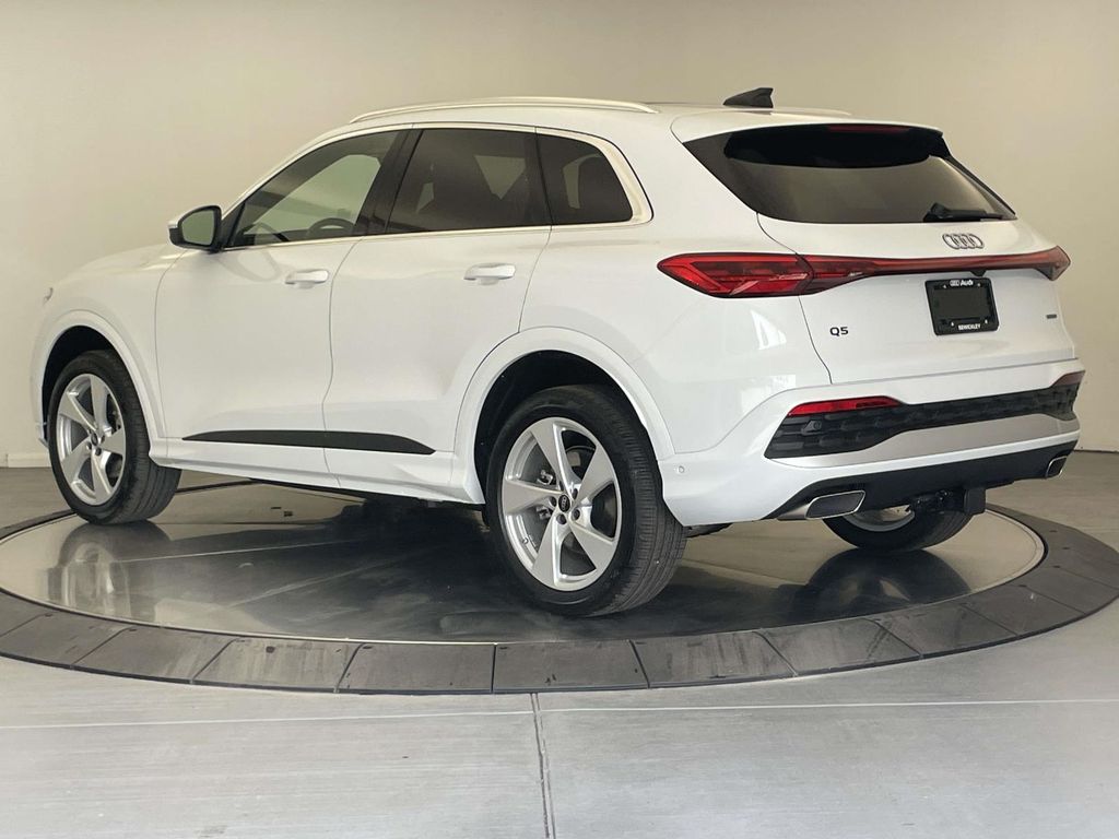 2025 Audi Q5 2.0T Premium Plus photo 3