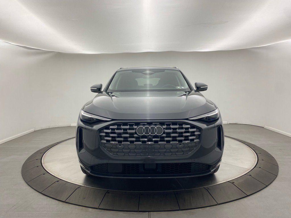 2025 Audi Q5 2.0T Premium Plus photo 3