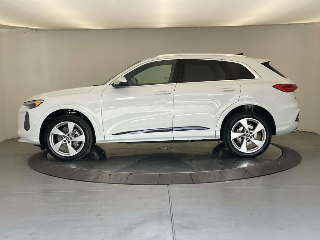 2025 Audi Q5 2.0T Premium Plus photo 2