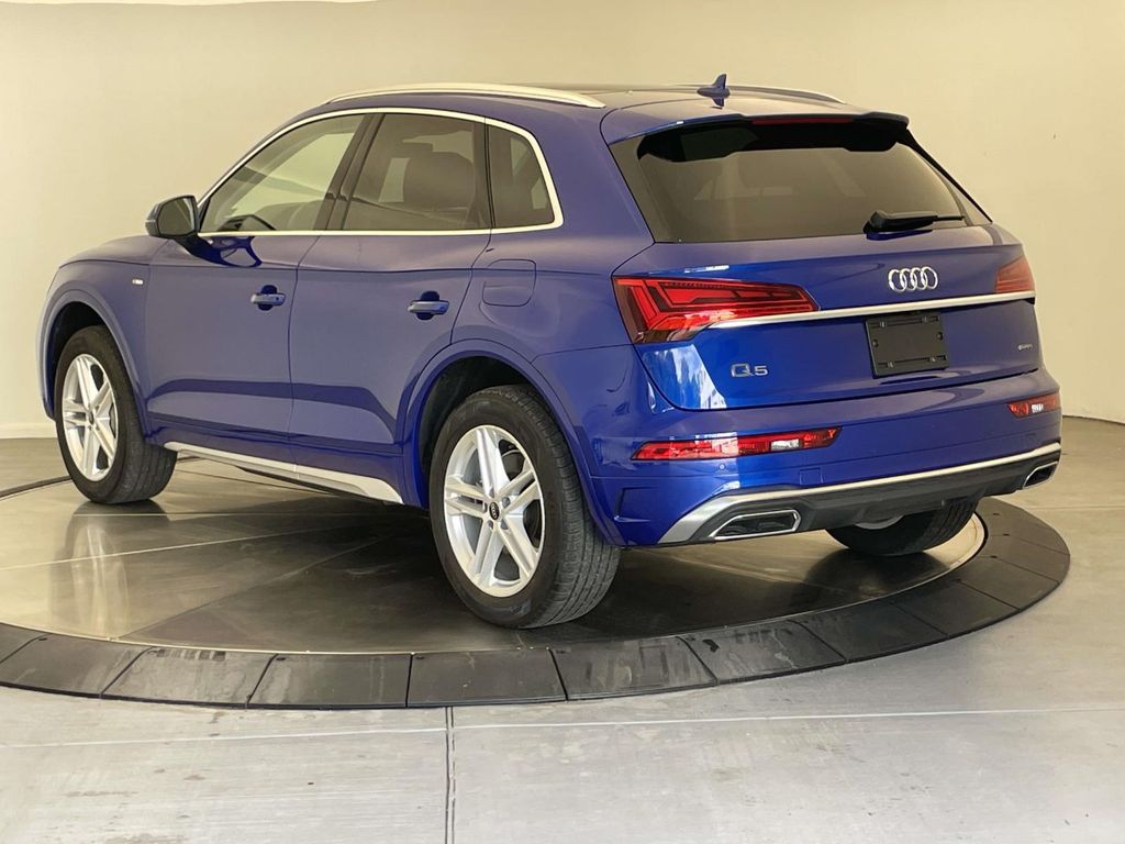 2024 Audi Q5 55 Premium Plus photo 3