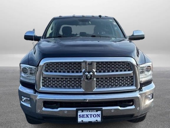 Used 2018 RAM Ram 2500 Pickup Laramie with VIN 3C6UR5FJ8JG193975 for sale in Moline, IL