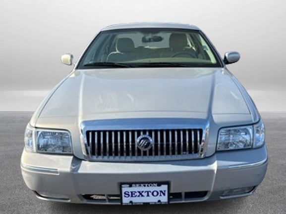 Used 2007 Mercury Grand Marquis LS with VIN 2MEHM75V67X613870 for sale in Moline, IL
