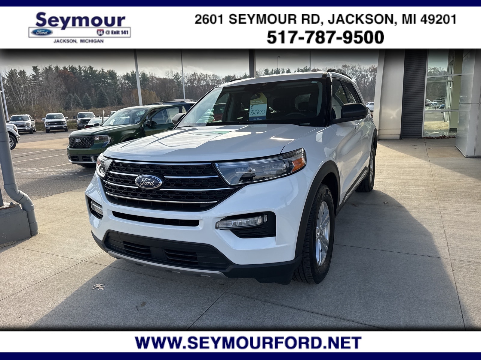 2023 Ford Explorer XLT's photo