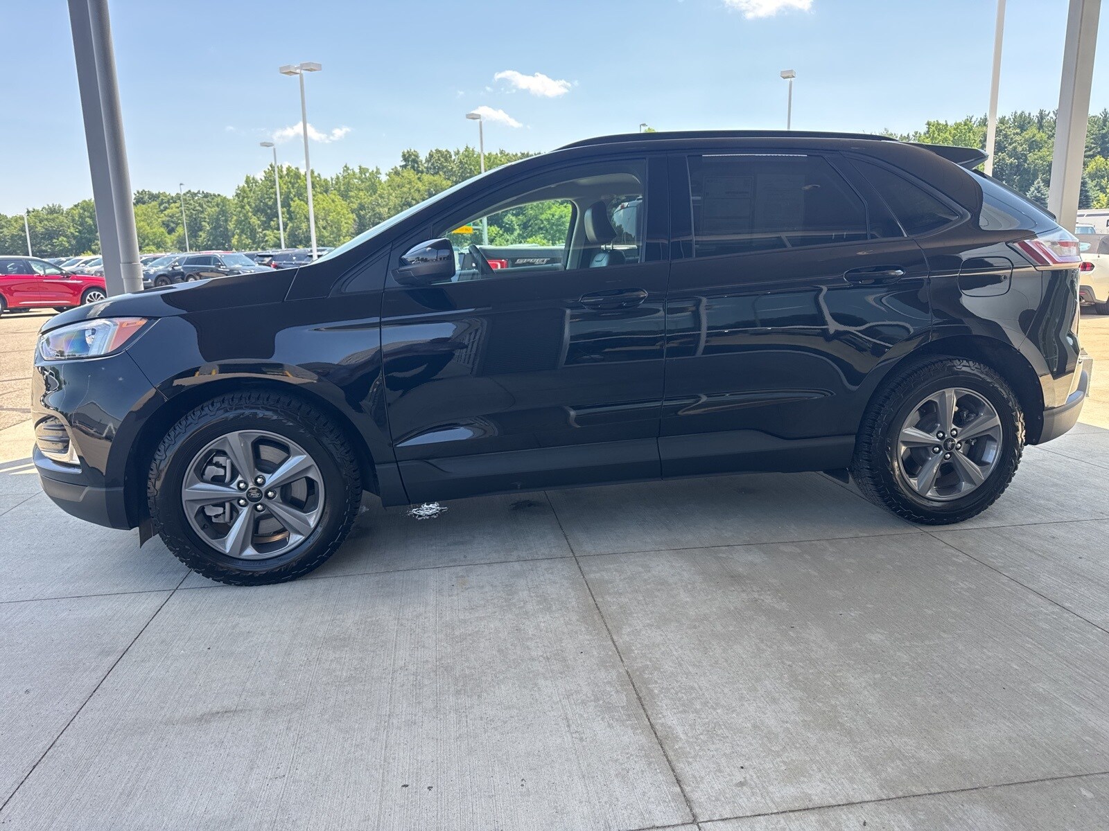 2023 Ford Edge SEL photo 3