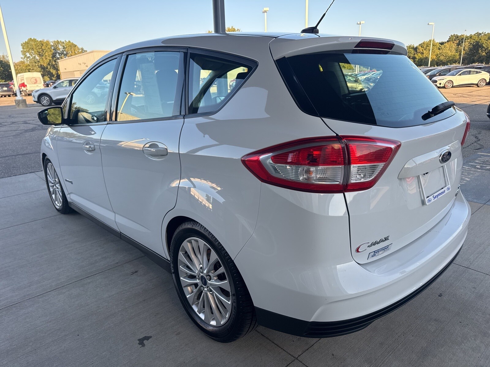 2018 Ford C-Max Hybrid SE photo 2