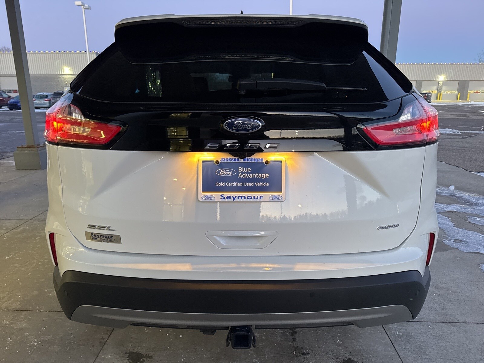 2024 Ford Edge SEL photo 3