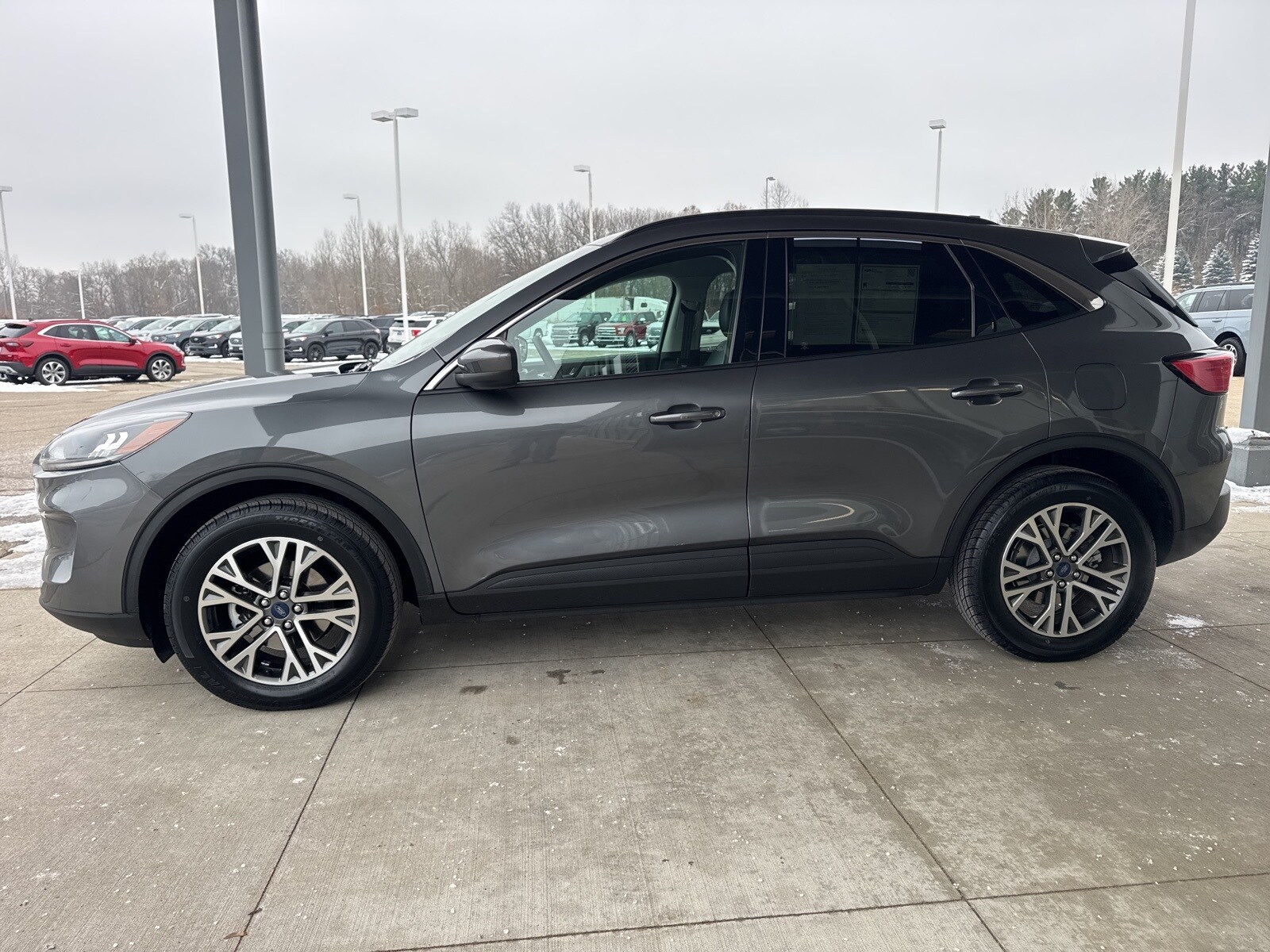 2021 Ford Escape SEL photo 2