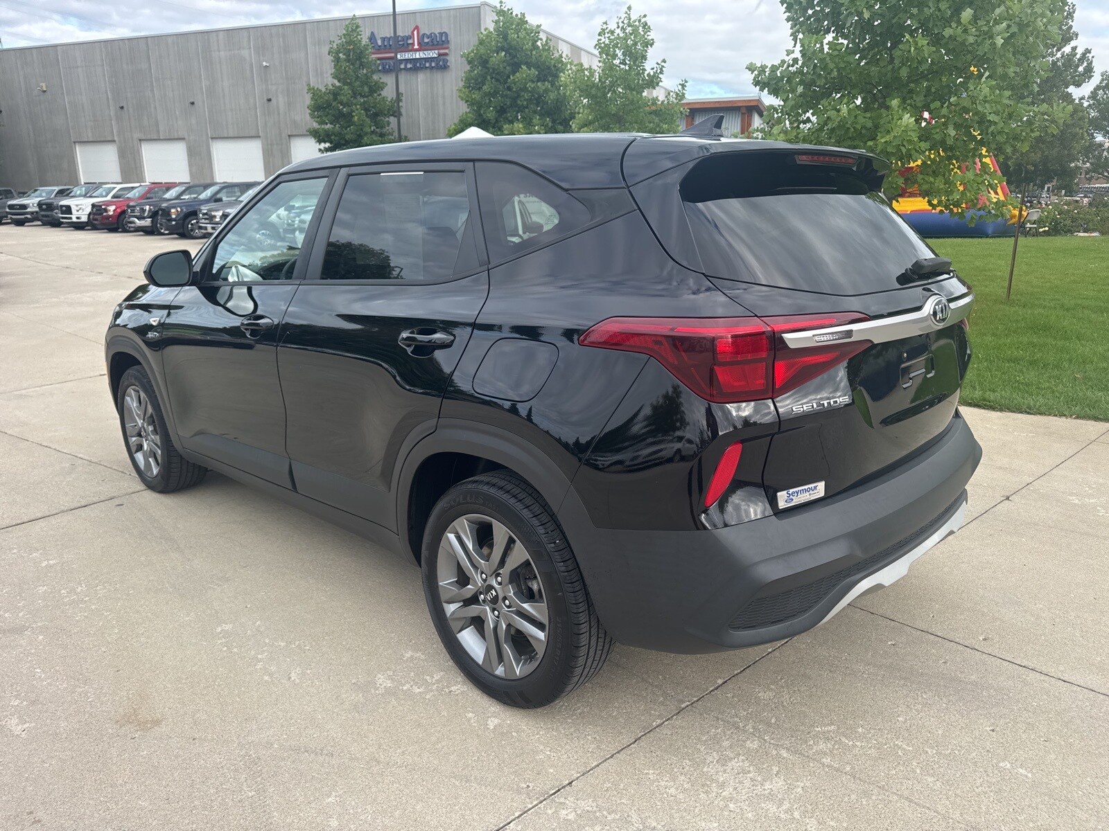 2021 Kia Seltos LX photo 3