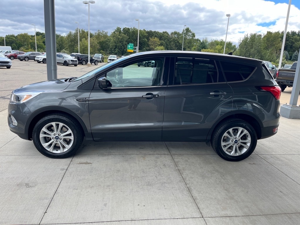 Certified 2019 Ford Escape SE with VIN 1FMCU9GD2KUC00285 for sale in Jackson, MI