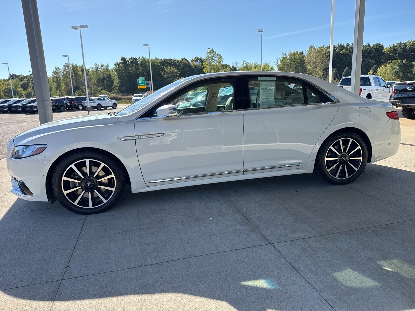 2020 Lincoln Continental Reserve photo 3