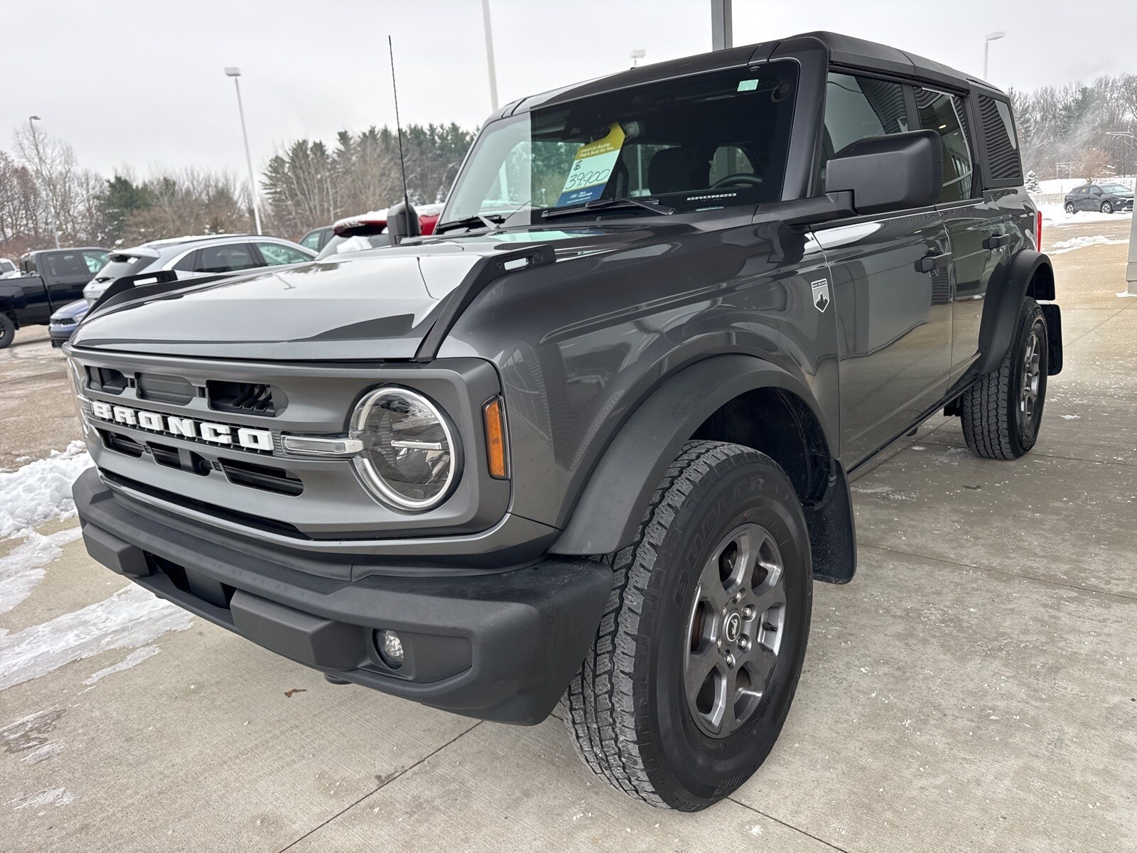 2022 Ford Bronco Base Big Bend Black Diamond Outer Banks photo 2