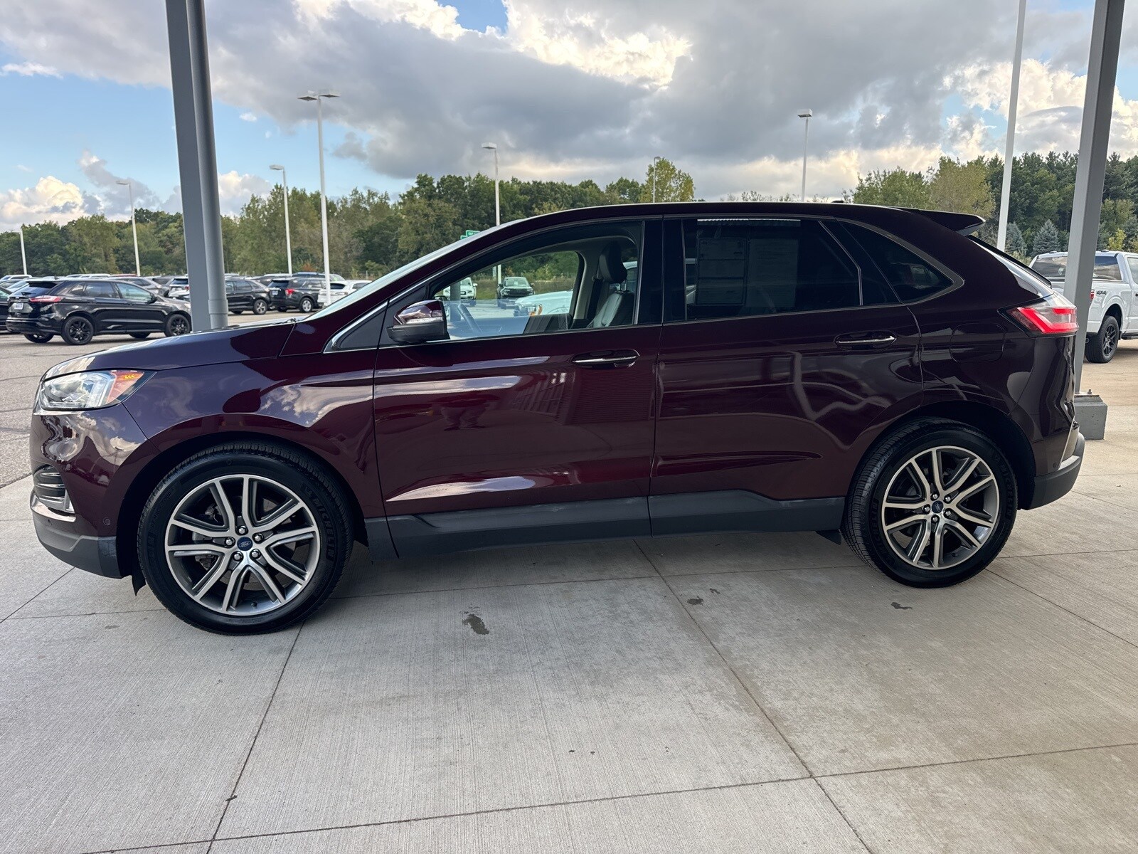 2019 Ford Edge Titanium photo 3
