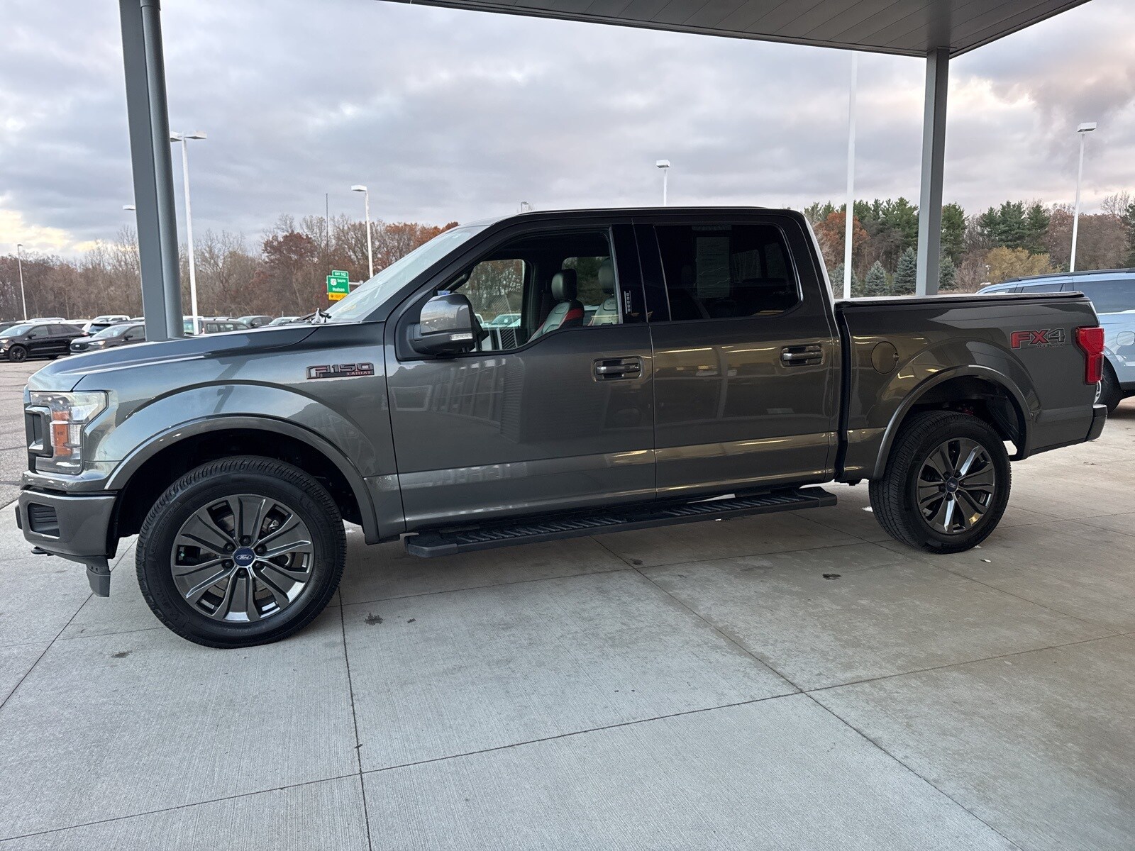 2018 Ford F-150 Lariat photo 2