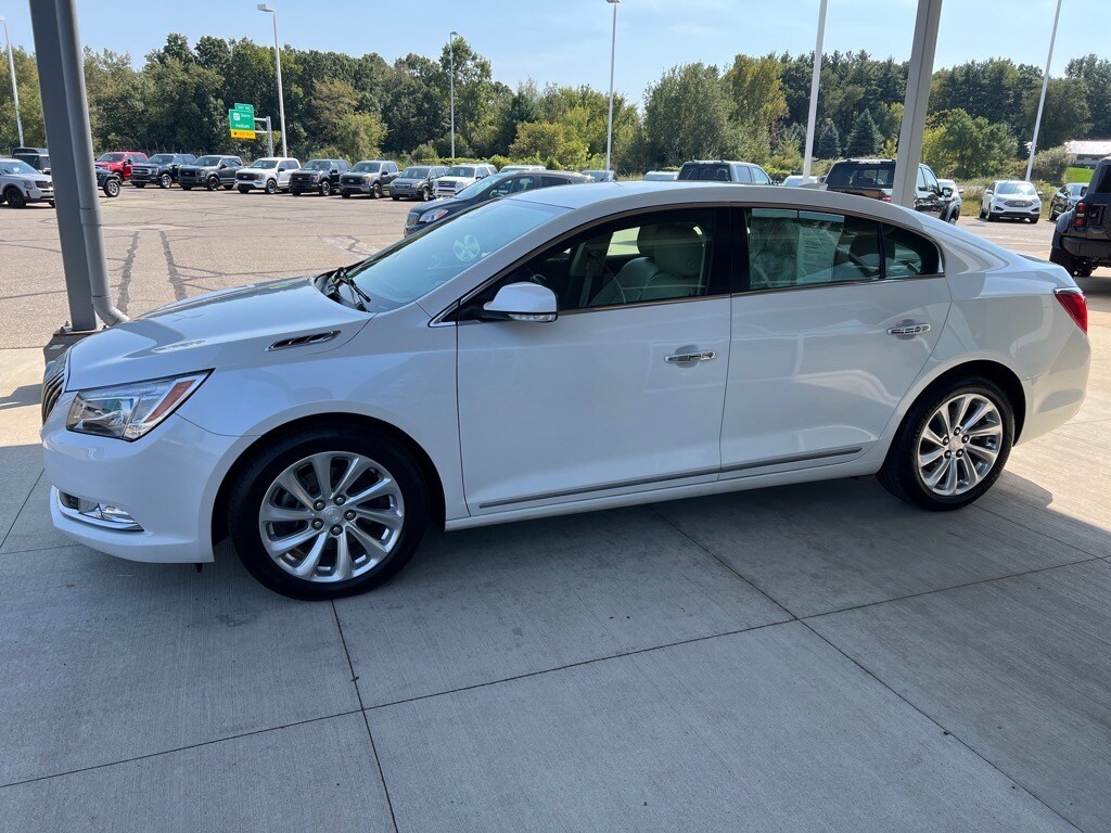 Used 2016 Buick LaCrosse Leather with VIN 1G4GB5G3XGF285847 for sale in Jackson, MI