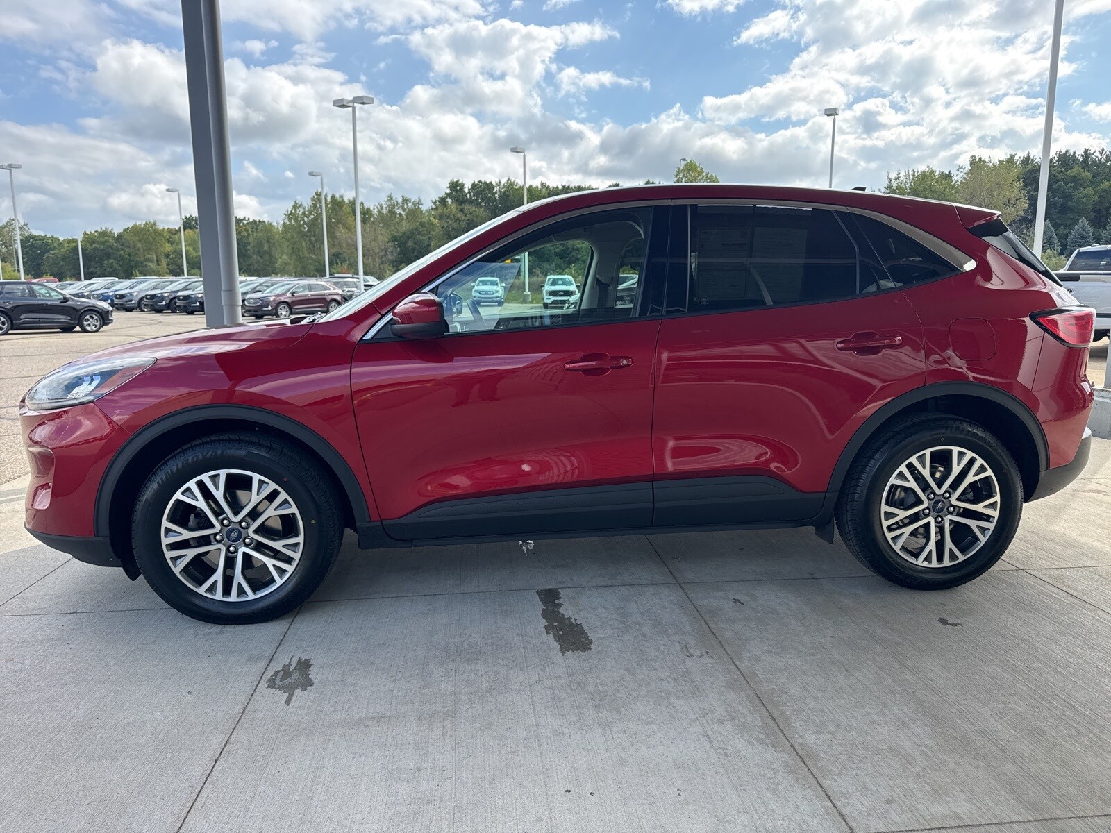 2022 Ford Escape SEL photo 3