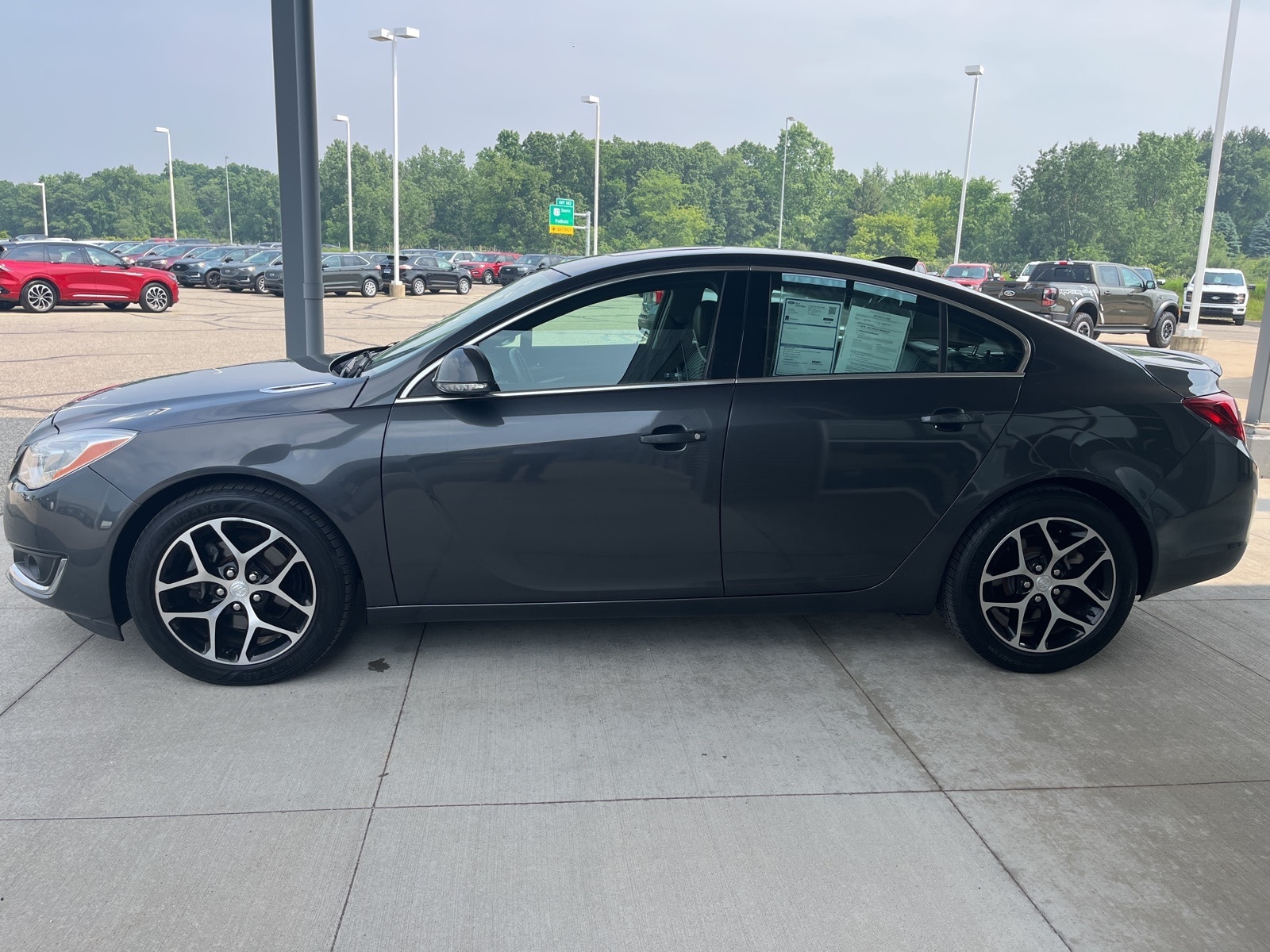 Used 2017 Buick Regal Sport Touring with VIN 2G4GL5EX9H9118456 for sale in Jackson, MI