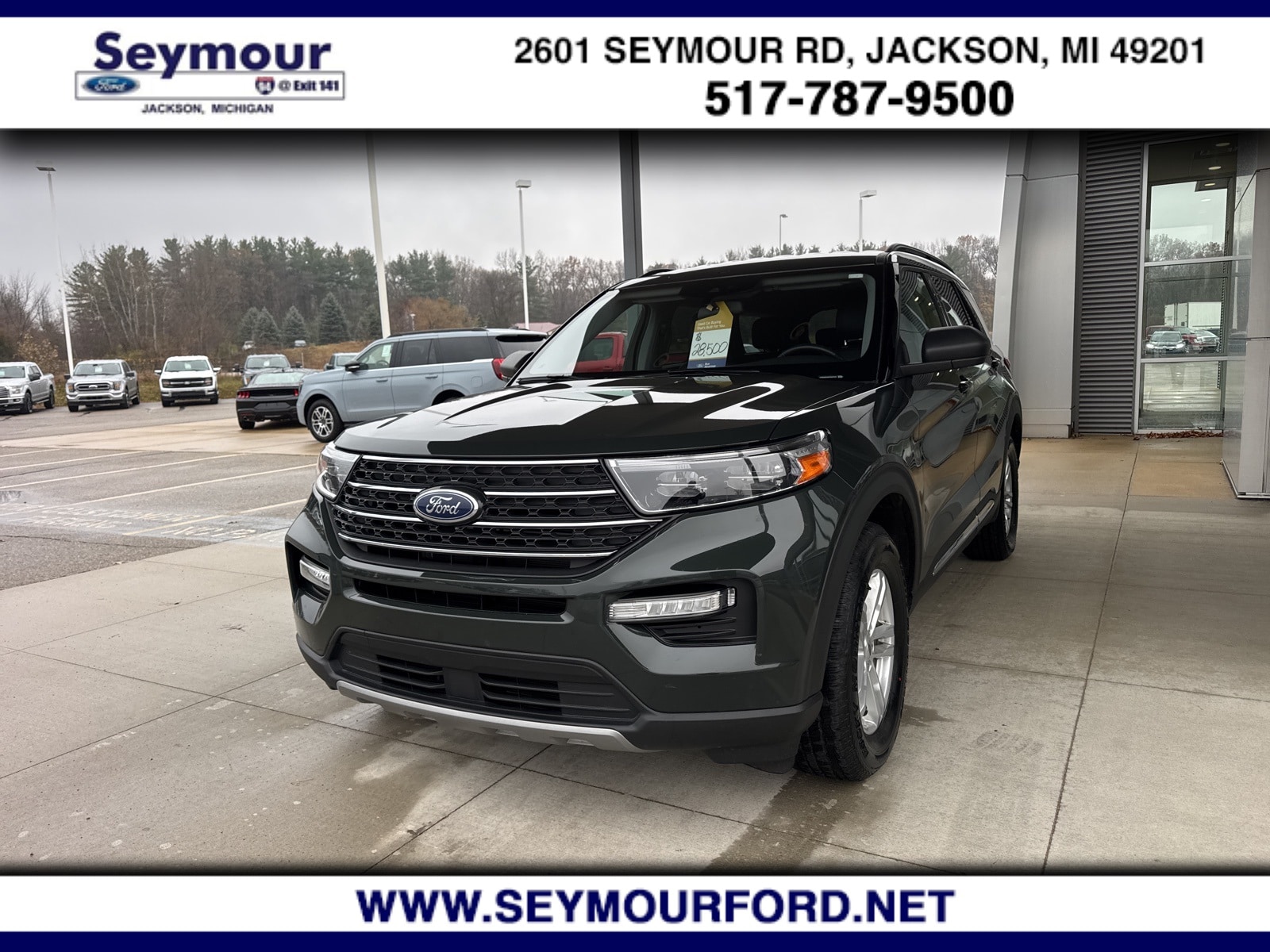 2023 Ford Explorer XLT's photo