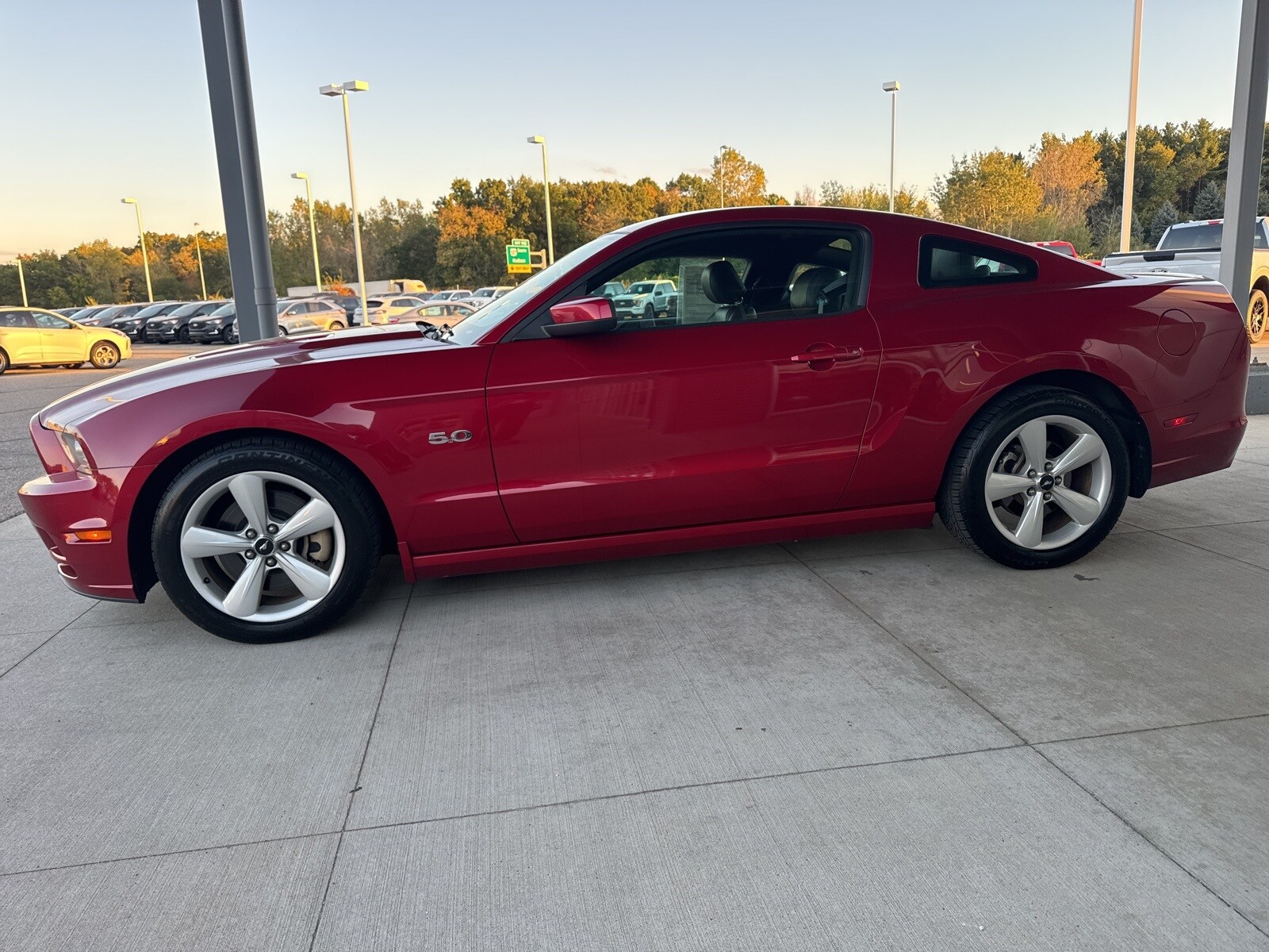 2013 Ford Mustang GT Premium photo 3