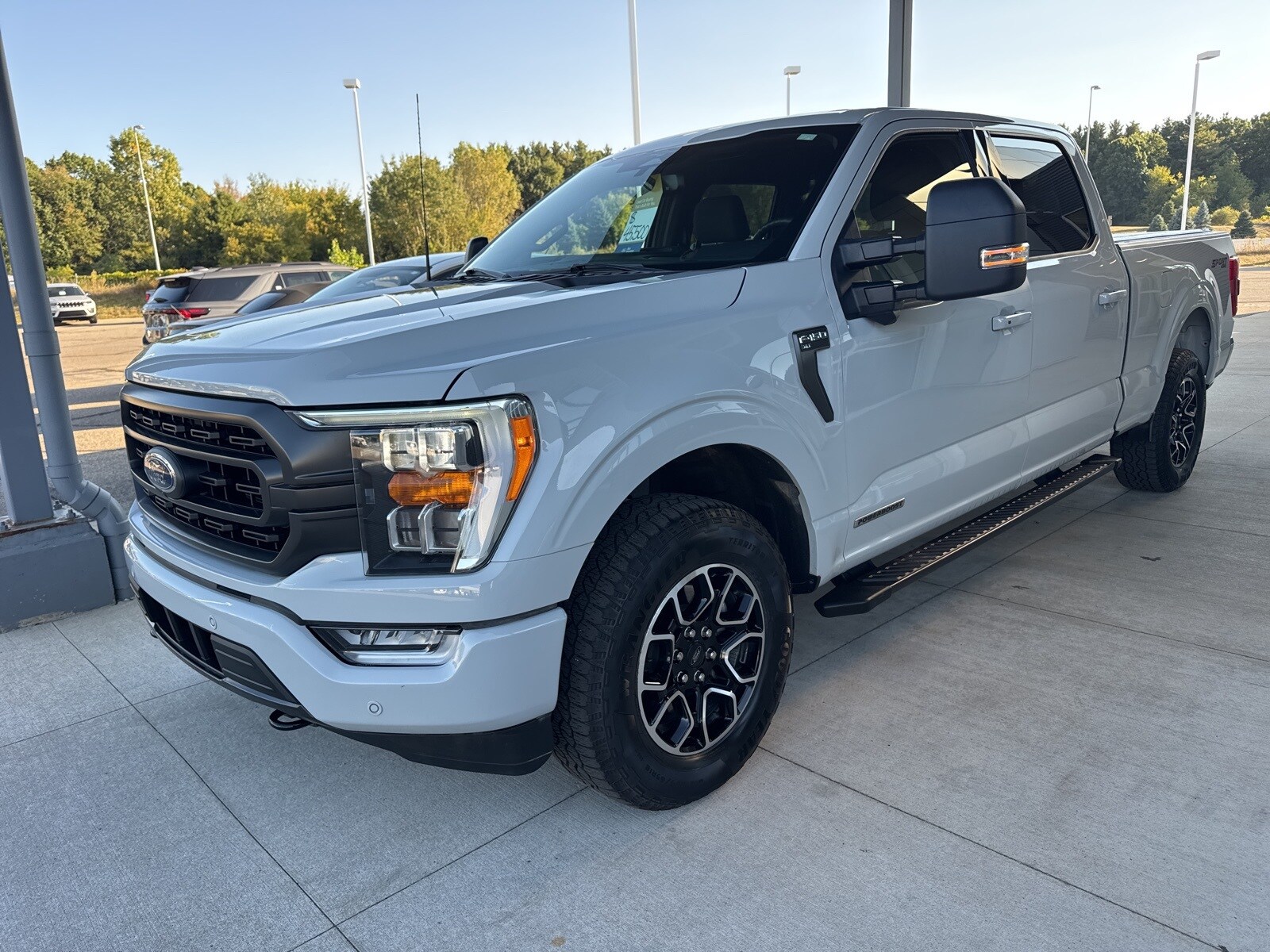 2023 Ford F-150 XLT photo 2
