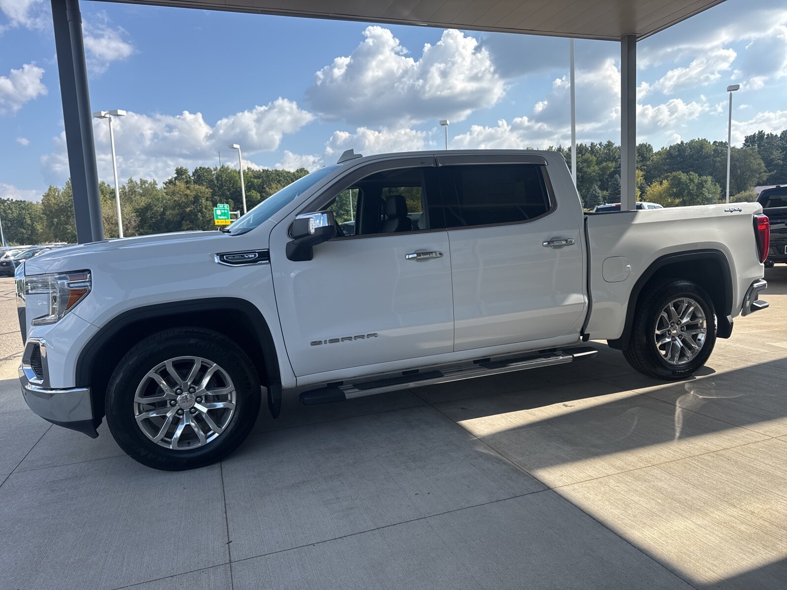 2019 Gmc Sierra 1500 SLT photo 2