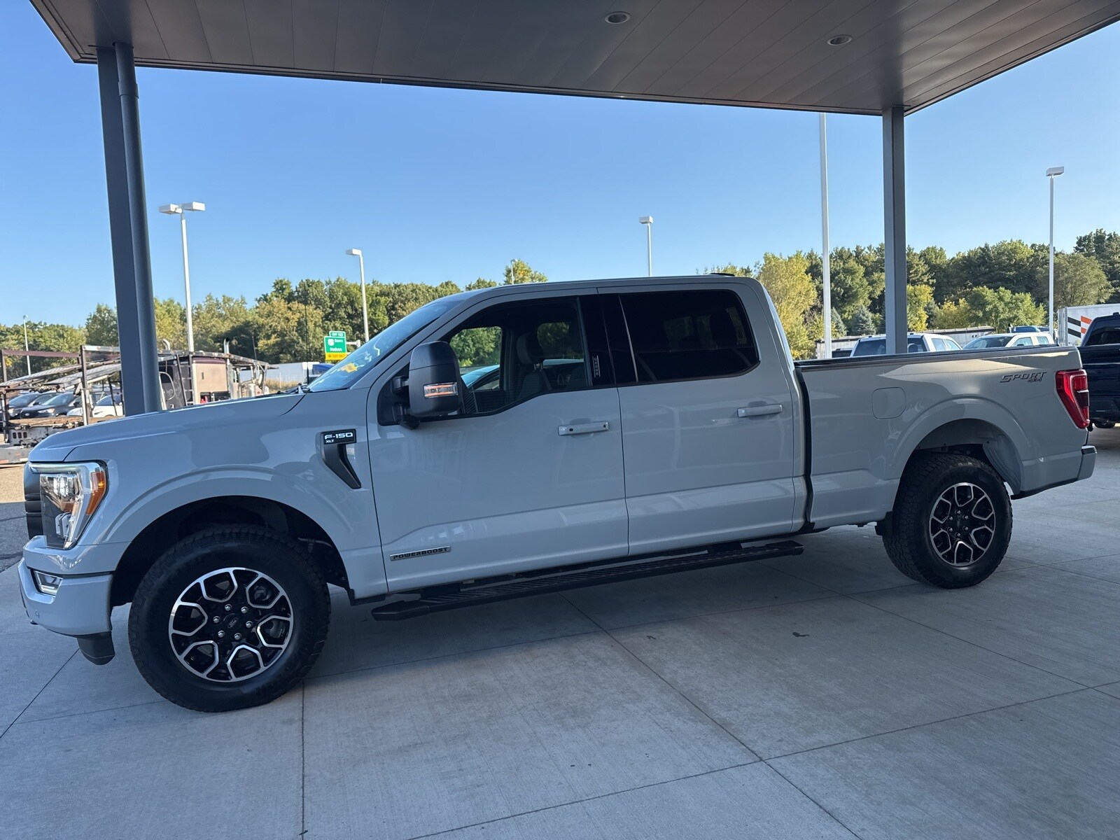 2023 Ford F-150 XLT photo 3