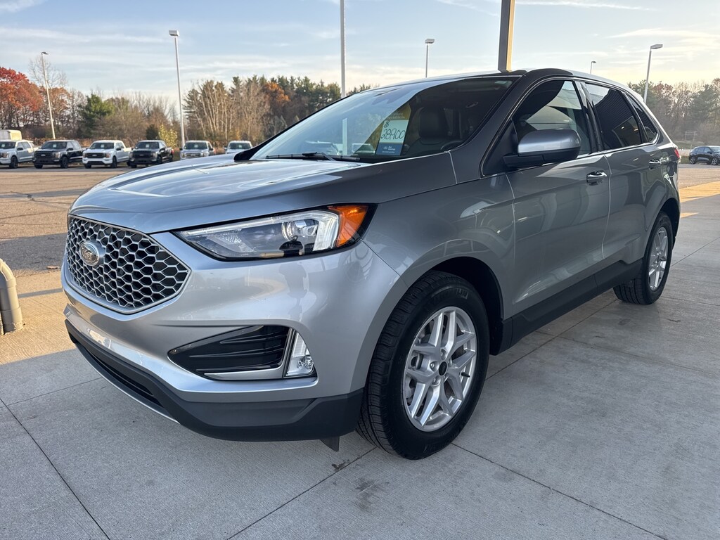 Used 2024 Ford Edge SEL SUV