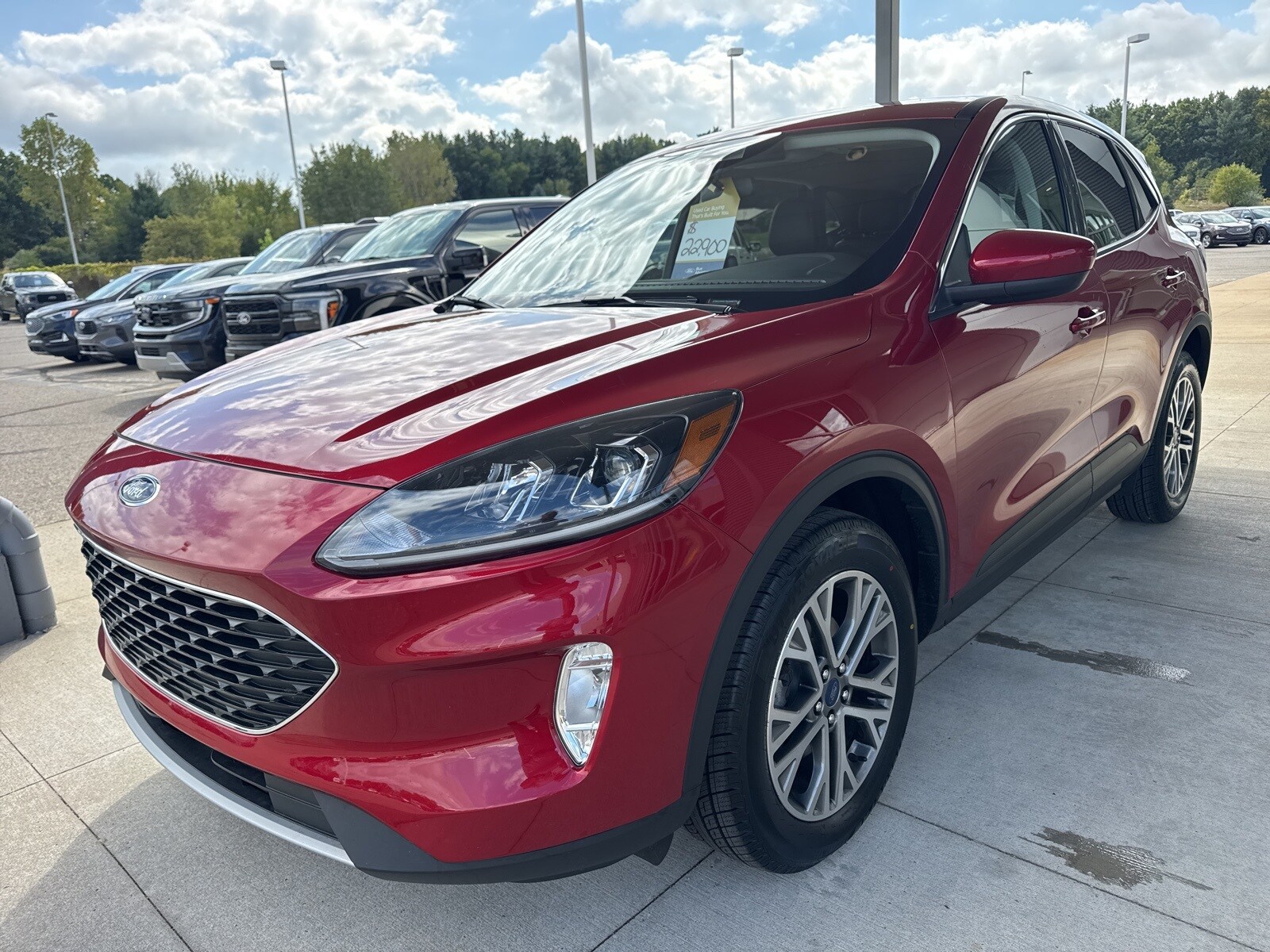 2022 Ford Escape SEL photo 2