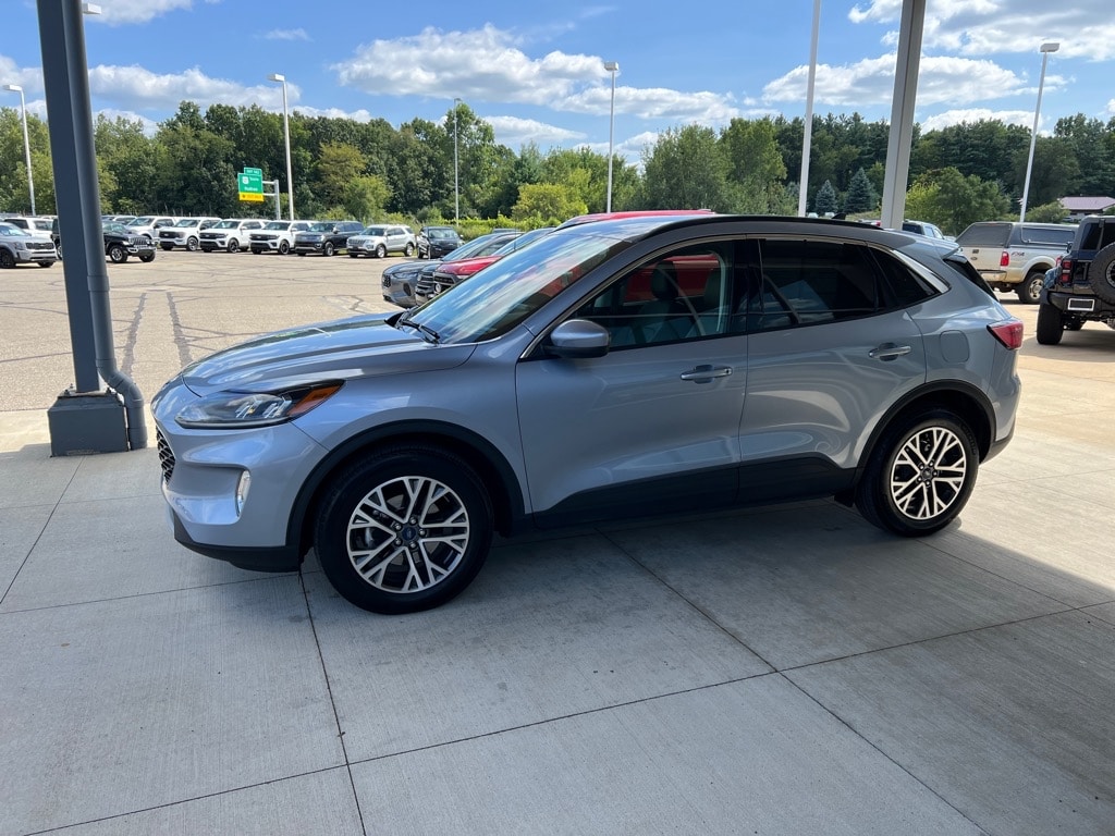 Certified 2022 Ford Escape SEL with VIN 1FMCU9H65NUB23030 for sale in Jackson, MI