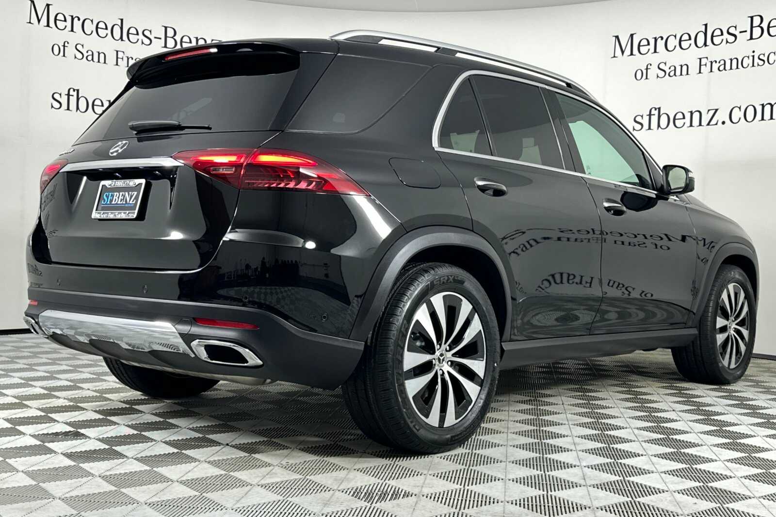 2025 Mercedes Benz GLE 350 4MATIC photo 4