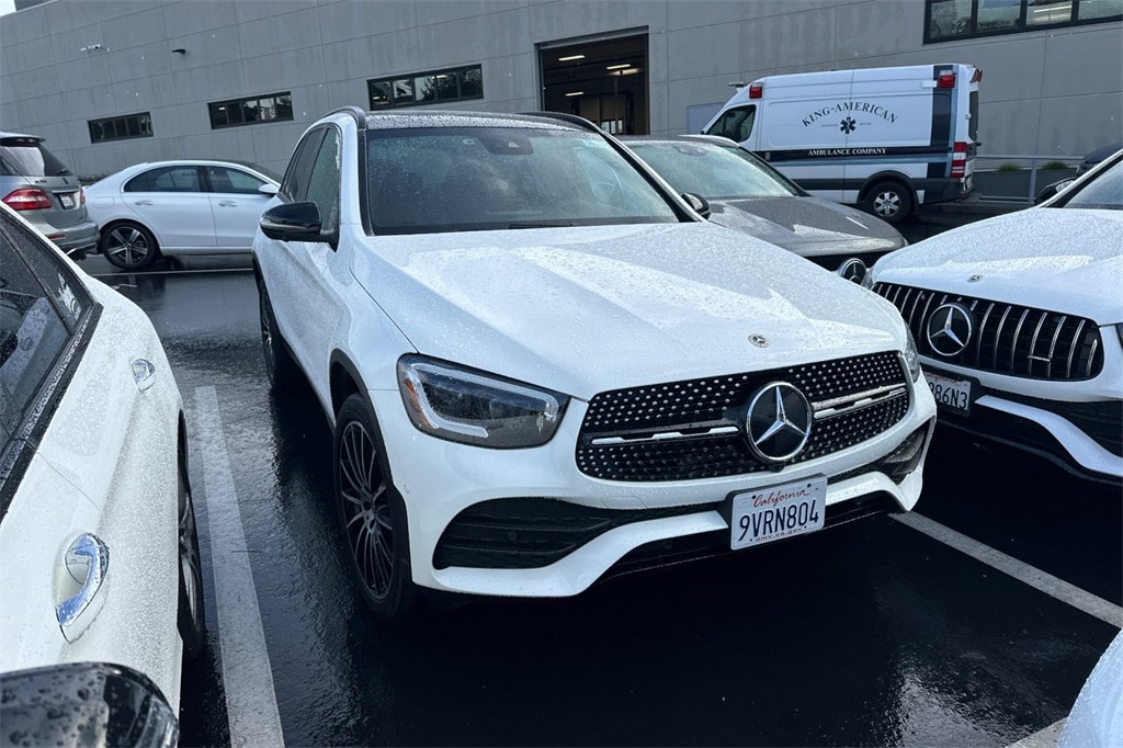 2022 Mercedes-Benz GLC GLC 300 photo 2