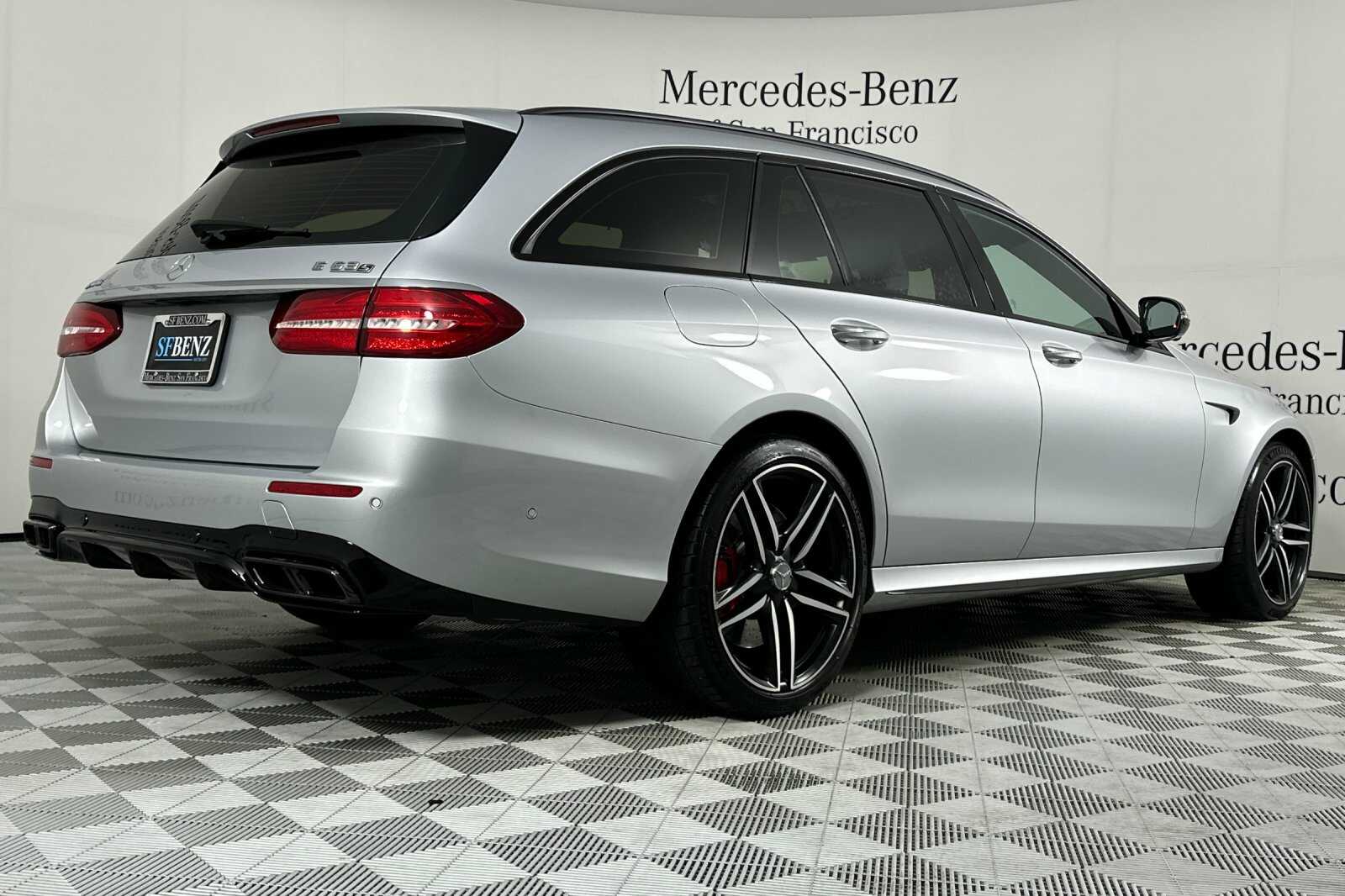 2019 Mercedes Benz E 63 S AMG Wagon 4MATIC photo 4