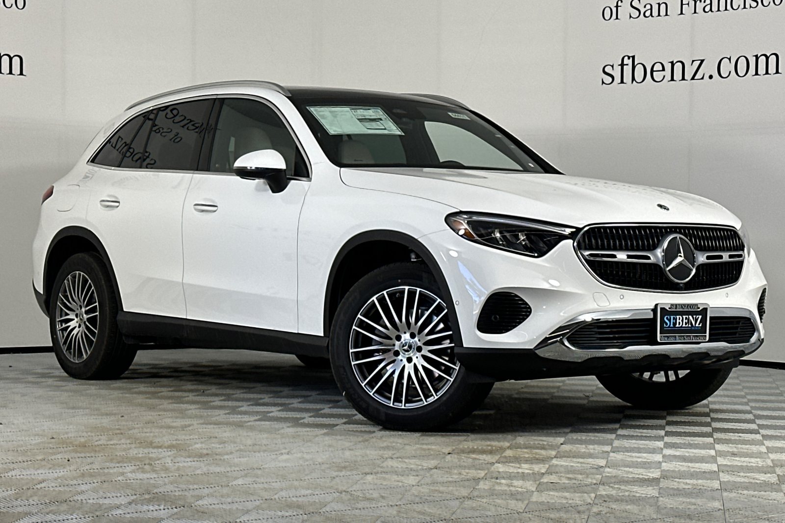 2026 Mercedes Benz GLC 300 photo 2