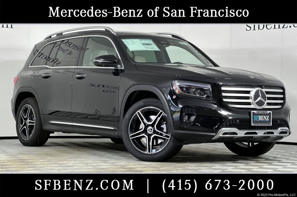 2026 Mercedes-Benz GLB GLB 250 4MATIC's photo